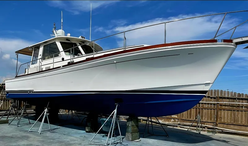 Slide: The Image of Grand Banks Eastbay 43 HX SX 2001 - 7725357