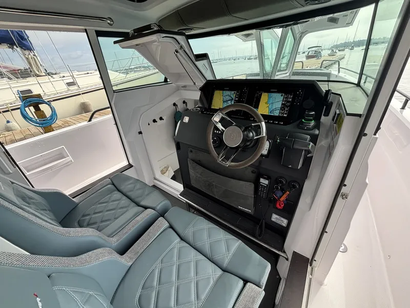 Slide: The Image of Axopar 37XC Cross Cabin 2024 - 7734951