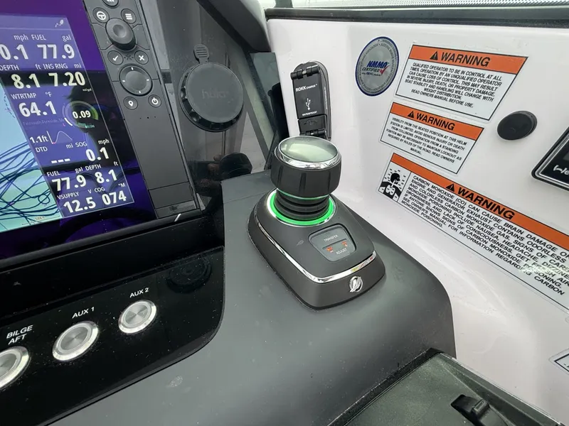 Slide: The Image of Axopar 37XC Cross Cabin 2024 - 7734964