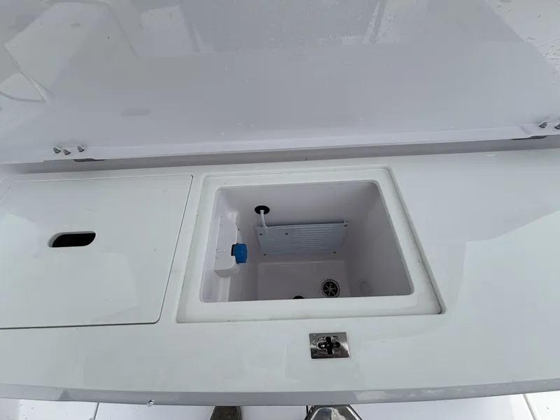 Slide: The Image of Axopar 37XC Cross Cabin 2024 - 7734949