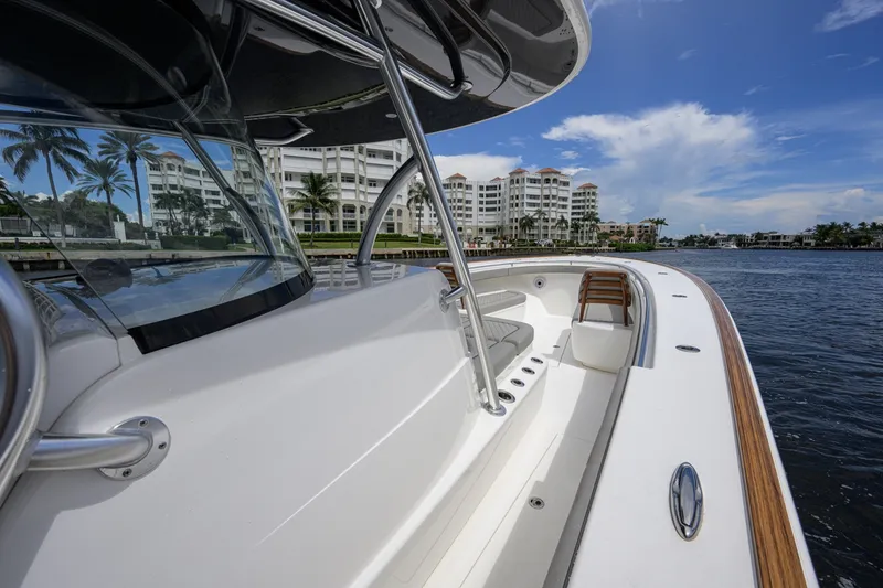 Slide: The Image of Valhalla Boatworks 41 2021 - 7741361