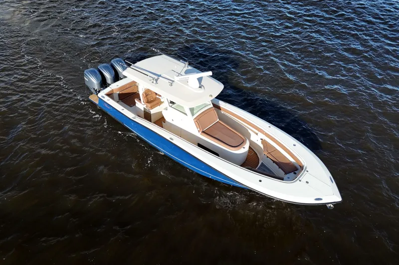 Slide: The Image of Scout 350 LXF 2017 - 7769103