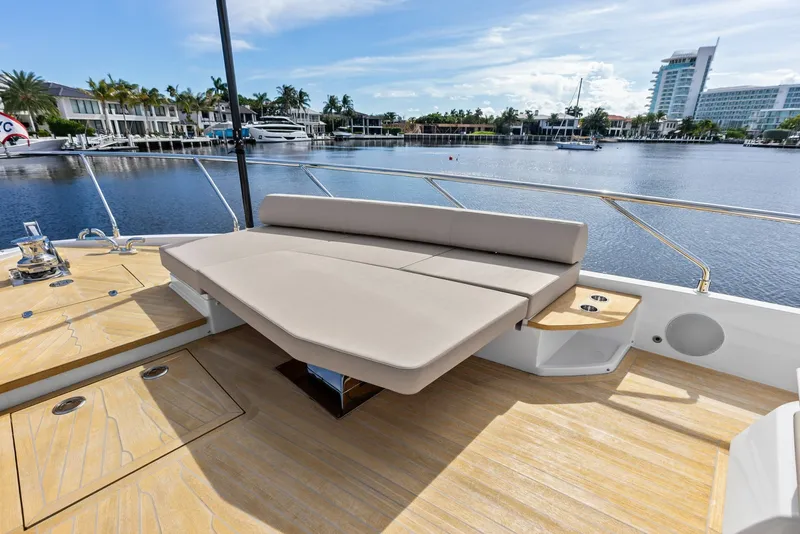 Slide: The Image of Ferretti 670 2026 - 8054730