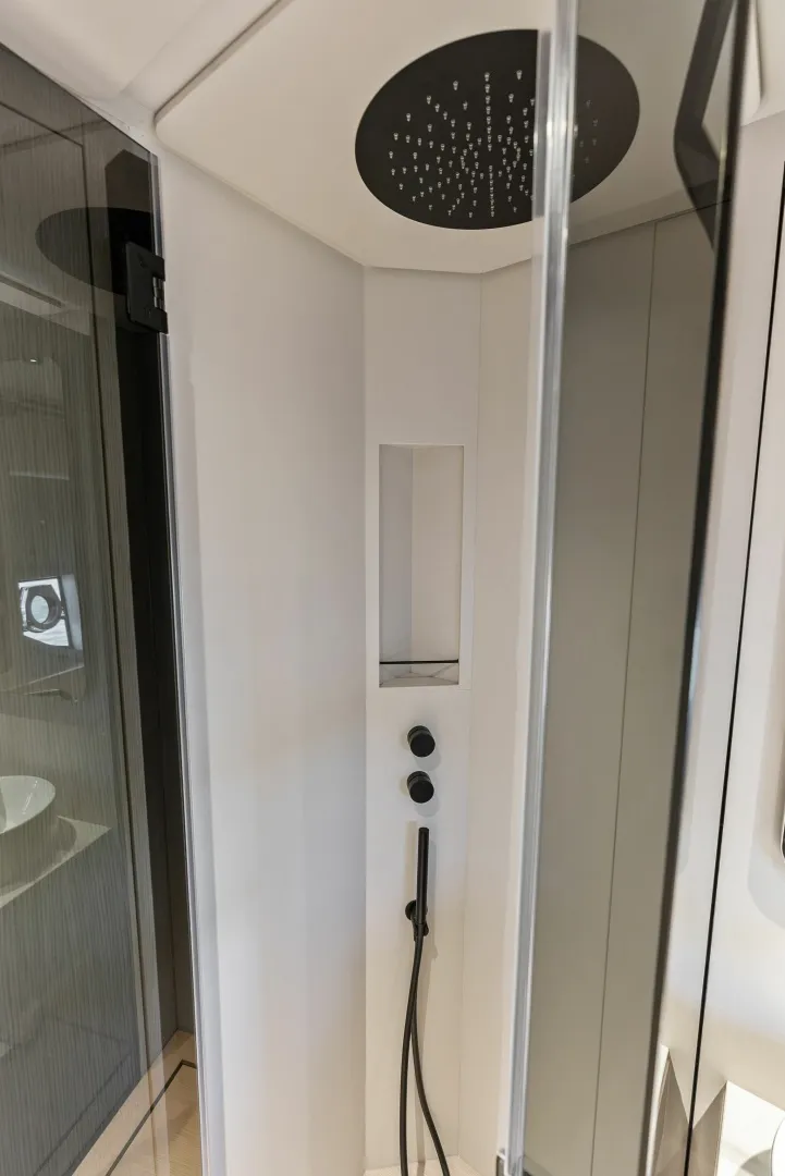 Slide: The Image of Ferretti 670 2026 - 8054808