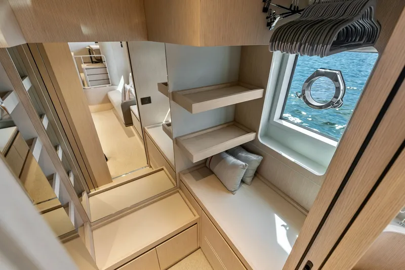 Slide: The Image of Ferretti 670 2026 - 8054792