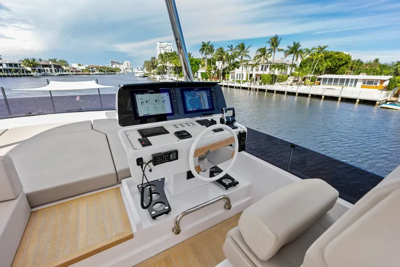 Slide: The Image of Ferretti 670 2026 - 8054752