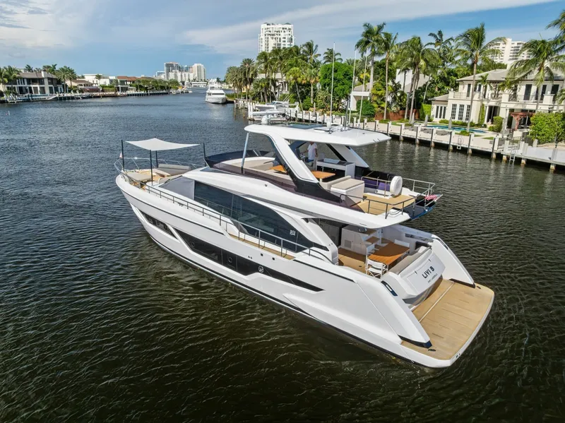 Slide: The Image of Ferretti 670 2026 - 8054698