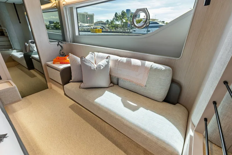 Slide: The Image of Ferretti 670 2026 - 8054779