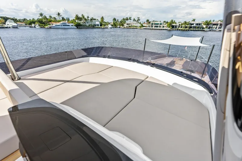 Slide: The Image of Ferretti 670 2026 - 8054755