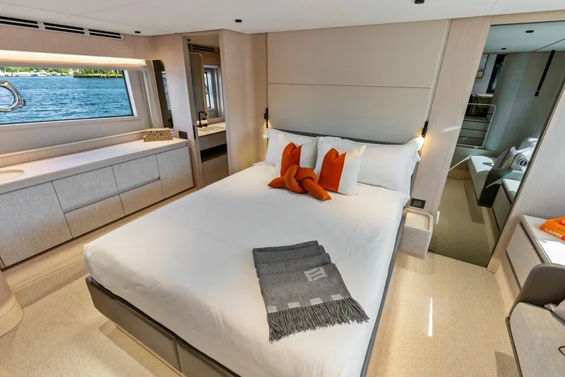 Slide: The Image of Ferretti 670 2026 - 8054790