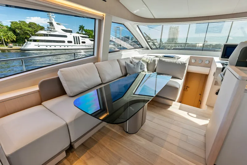 Slide: The Image of Ferretti 670 2026 - 8054761