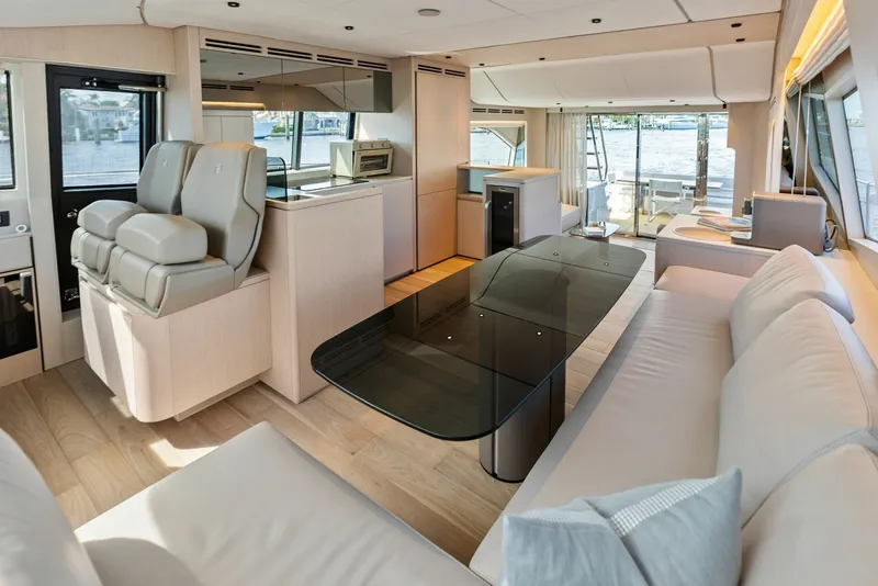 Slide: The Image of Ferretti 670 2026 - 8054763