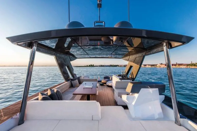 Slide: The Image of Ferretti 670 2026 - 7938200