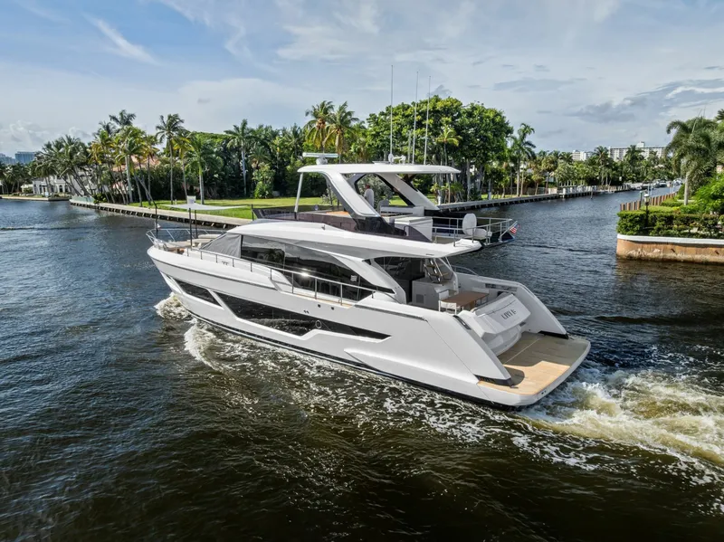 Slide: The Image of Ferretti 670 2026 - 8054714