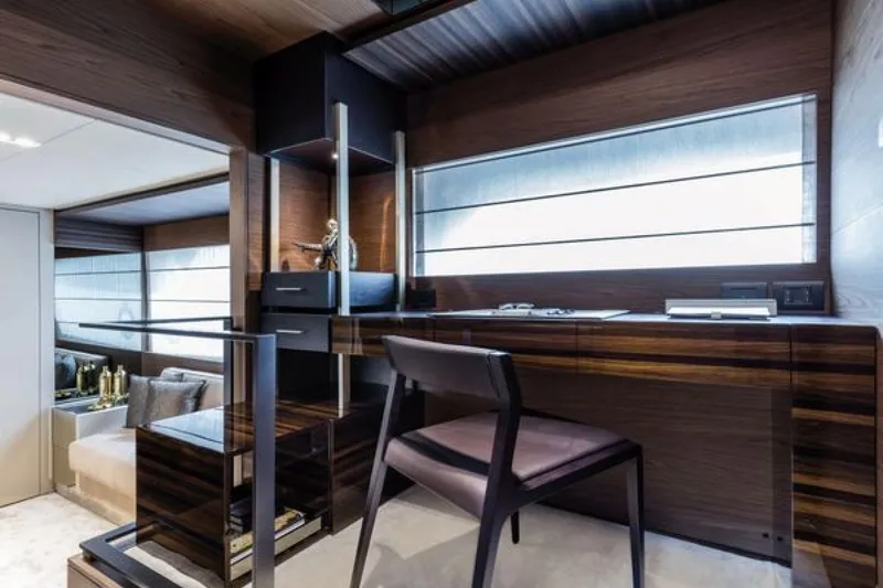 Slide: The Image of Ferretti 670 2026 - 7938218