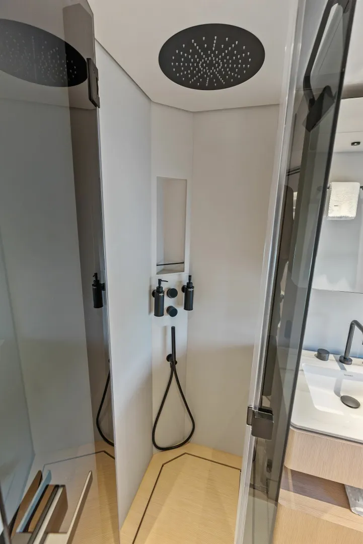 Slide: The Image of Ferretti 670 2026 - 8054814