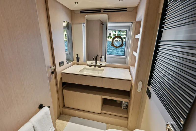 Slide: The Image of Ferretti 670 2026 - 8054794