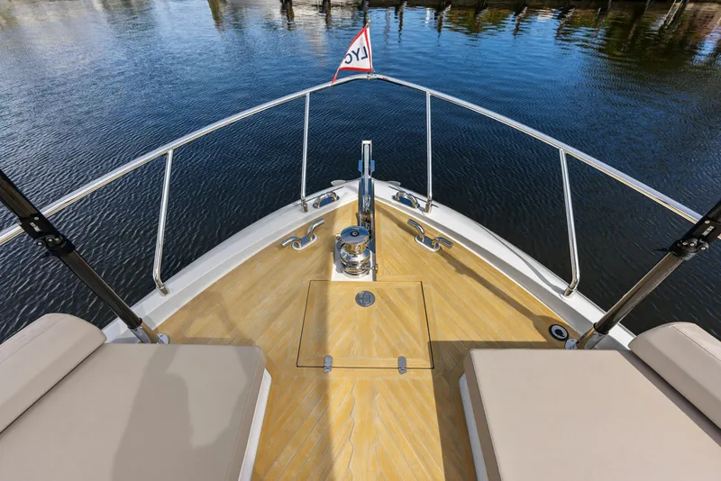 Slide: The Image of Ferretti 670 2026 - 8054723