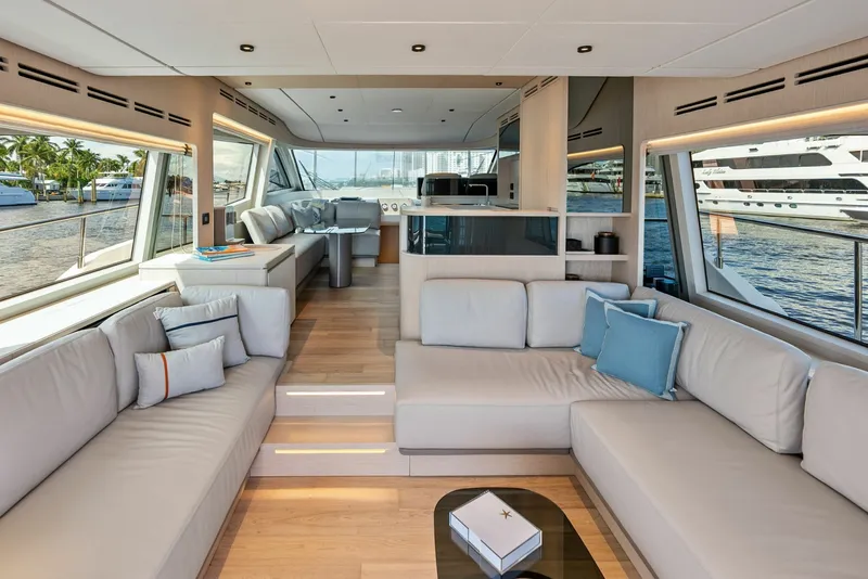 Slide: The Image of Ferretti 670 2026 - 8054757