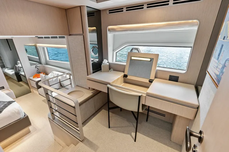 Slide: The Image of Ferretti 670 2026 - 8054781