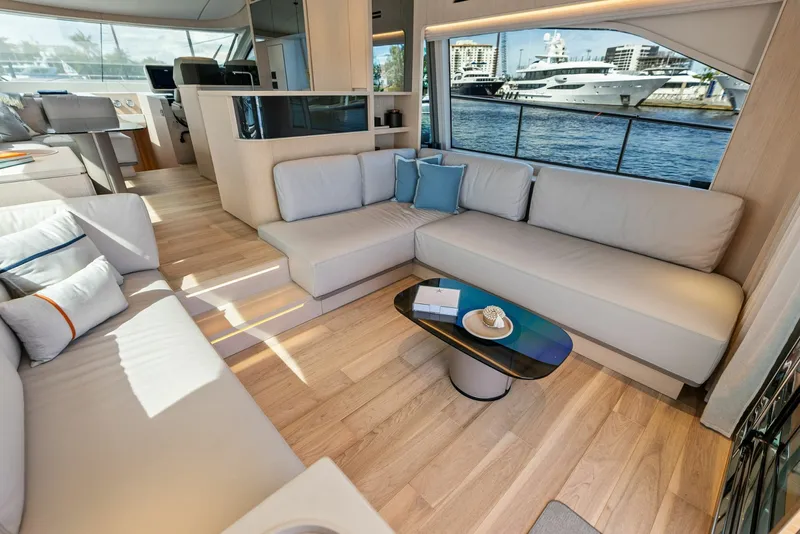 Slide: The Image of Ferretti 670 2026 - 8054758