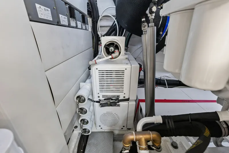Slide: The Image of Ferretti 670 2026 - 8054827