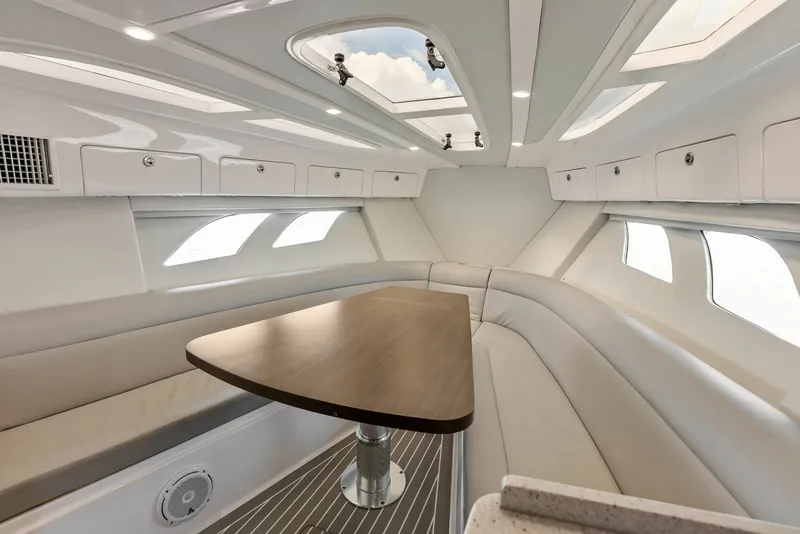 Slide: The Image of Intrepid 40 2019 - 7743436