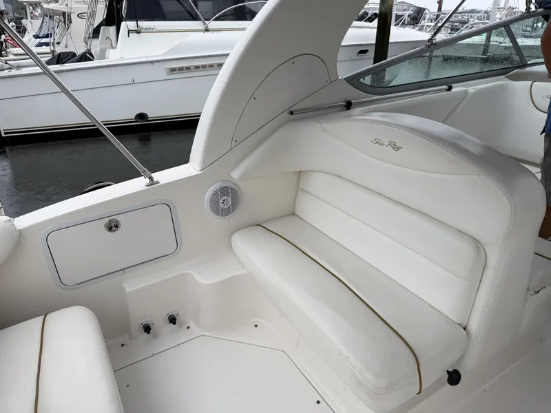 Slide: The Image of Sea Ray 28 2003 - 7749852