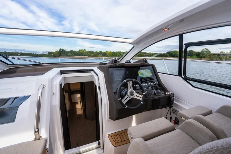 Slide: The Image of Azimut Atlantis 45 2025 - 7746817