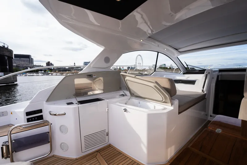 Slide: The Image of Azimut Atlantis 45 2025 - 7746632