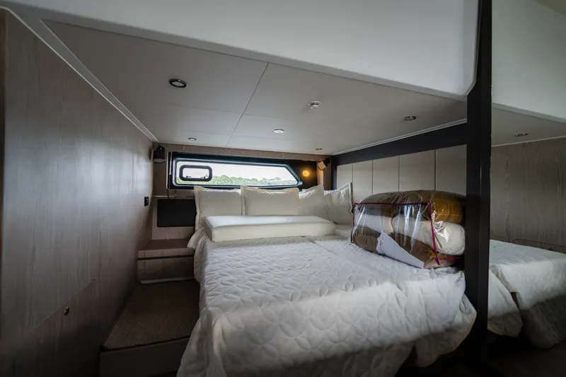 Slide: The Image of Azimut Atlantis 45 2025 - 7747269