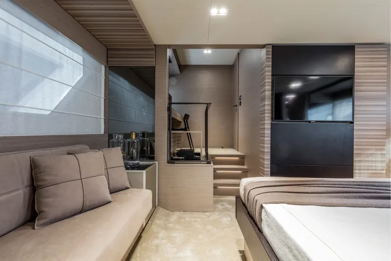 Slide: The Image of Ferretti 670 2026 - 7746156