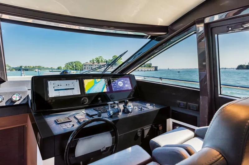 Slide: The Image of Ferretti 670 2026 - 7746130