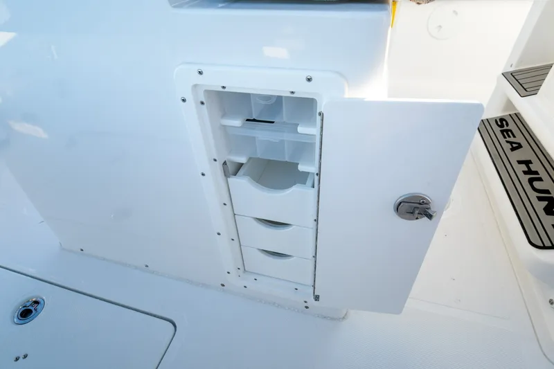 Slide: The Image of Sea Hunt Gamefish 30CB 2026 - 7849491