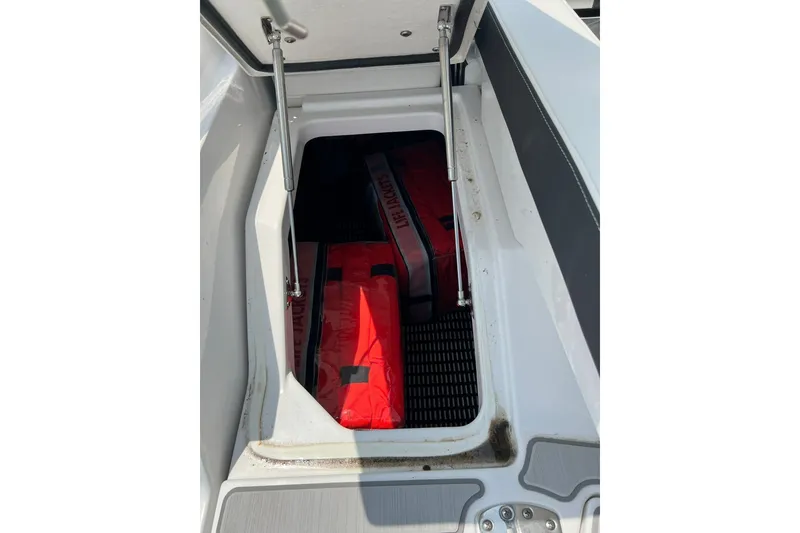 Slide: The Image of Monterey 275SS Super Sport 2024 - 7747690