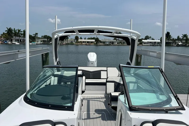 Slide: The Image of Monterey 275SS Super Sport 2024 - 7747539