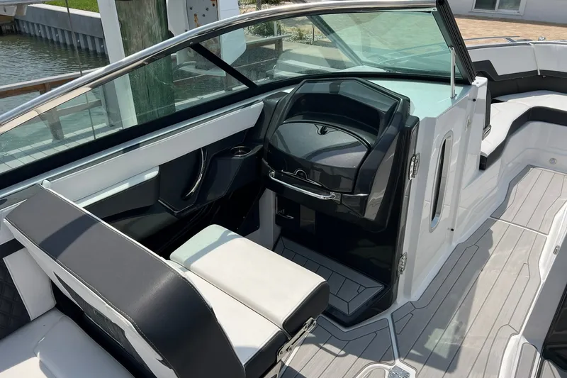 Slide: The Image of Monterey 275SS Super Sport 2024 - 7747596