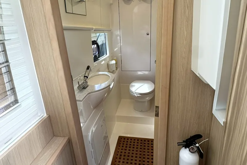 Slide: The Image of Aquila 36 Sport 2023 - 7747571