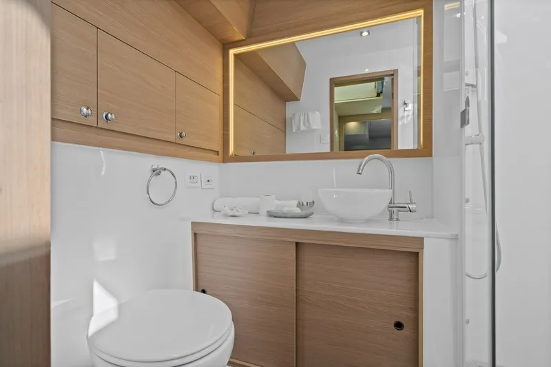 Slide: The Image of Aquila 54 Yacht 2021 - 7747653