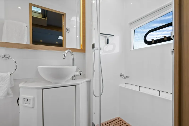 Slide: The Image of Aquila 54 Yacht 2021 - 7747664