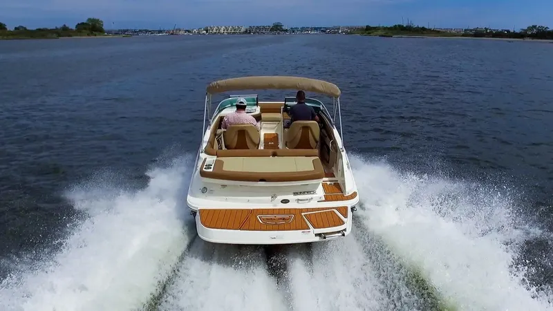 Slide: The Image of Sea Ray 220 Sundeck 2015 - 7747870