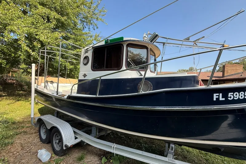 Slide: The Image of Ranger Tug R-21 EC 2011 - 7748069