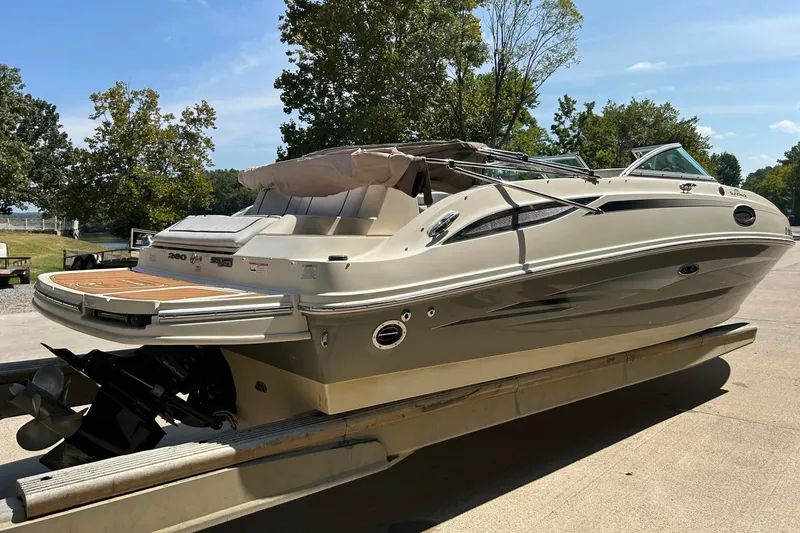 Slide: The Image of Sea Ray 260 Sundeck 2010 - 7748081