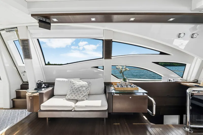 Slide: The Image of Azimut 86S 2009 - 7851210