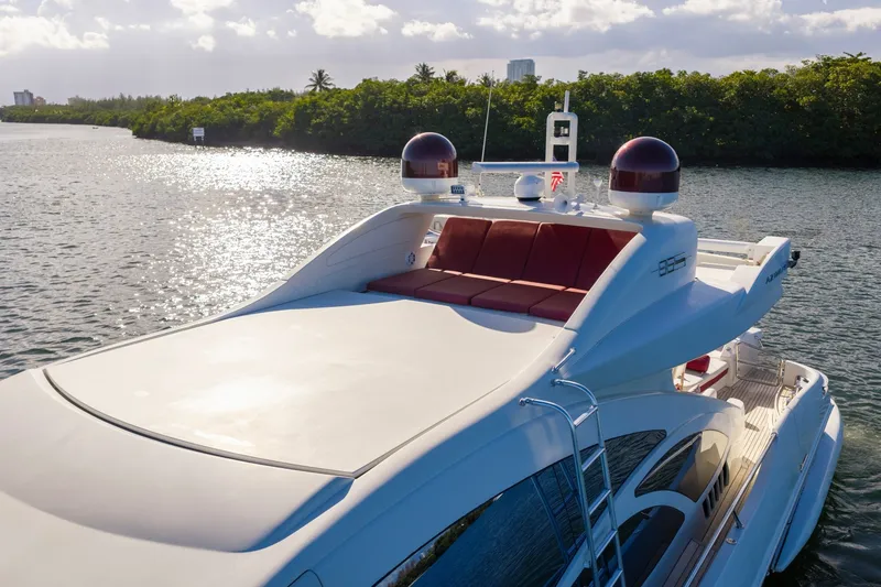 Slide: The Image of Azimut 86S 2009 - 7850980