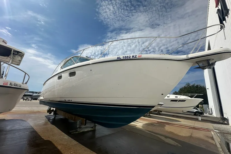 Slide: The Image of Tiara 3500 Sovran 2009 - 7748406