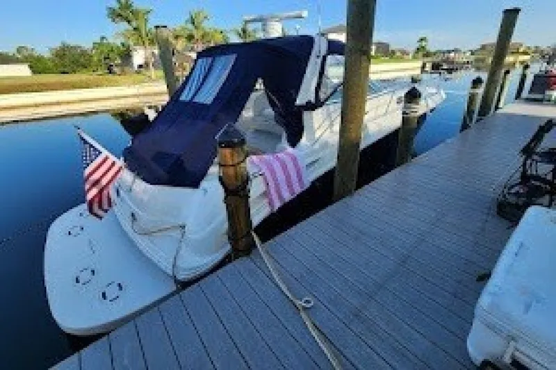 Slide: The Image of Sea Ray 380 Sundancer 2004 - 7748360