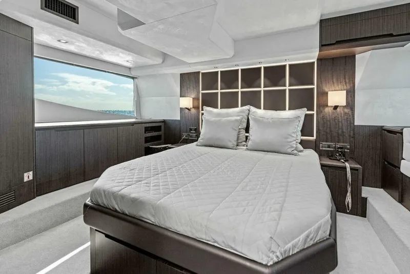 Slide: The Image of Galeon 470 Sky 2024 - 7763562