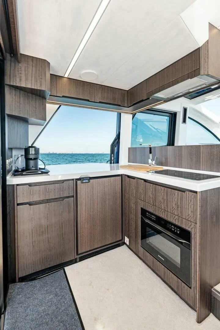 Slide: The Image of Galeon 470 Sky 2024 - 7763553