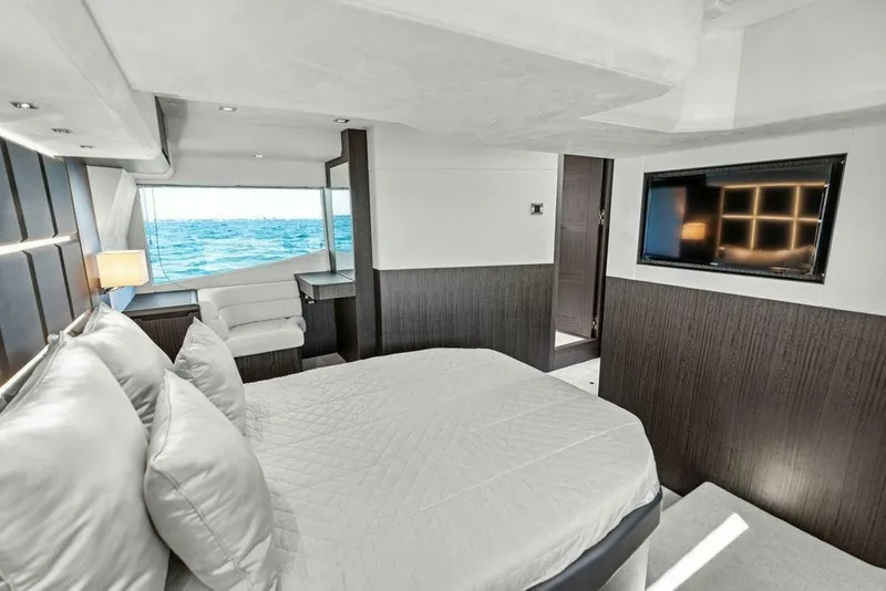 Slide: The Image of Galeon 470 Sky 2024 - 7763564